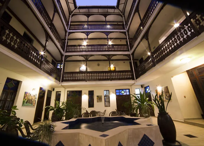 Maru Maru Hotel